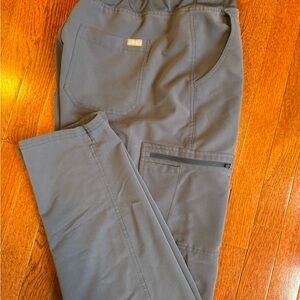 FIGS Women’s Charcoal Scrub Pants, XL